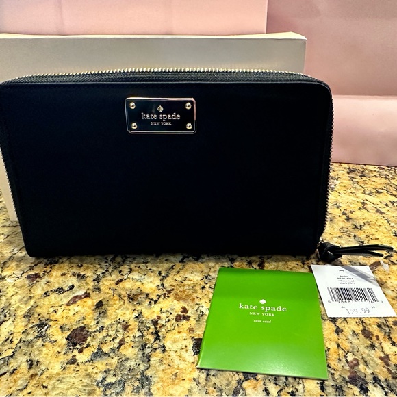 kate spade Handbags - Kate Spade ❤️Wilson Road Kaden Large Black Nylon Clutch Organizer Zip Wallet-NWT